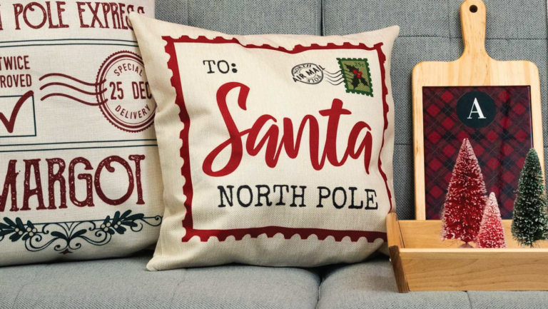 Deck_The_Halls_Santa_Pillow_Blog